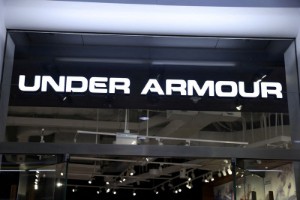 Ảnh của Under Armour warns of margin hit as excess stock spurs discounts