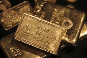 Ảnh của Vàng phiên Mỹ giảm xuống dưới 1.800USD khi đồng đô la tăng giá