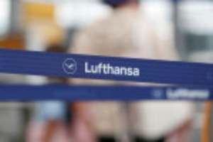 Ảnh của Lufthansa limits ticket sales in Q3 amid travel chaos