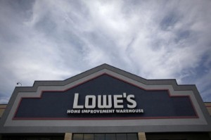 Picture of Lowe's Shares Dip as Citi Downgrades to Neutral on Earnings Risk