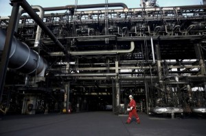 Picture of Exclusive - PDVSA pauses oil-for-debt shipments to Europe, wants product swaps