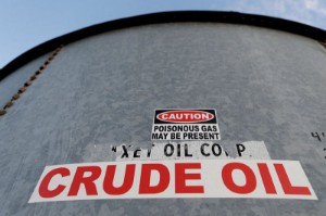 Picture of Oil prices rise $1 after drop in U.S. stockpiles
