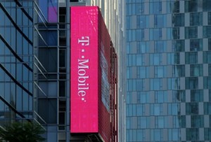 Picture of T-Mobile Partners with SpaceX to Boost Remote Service