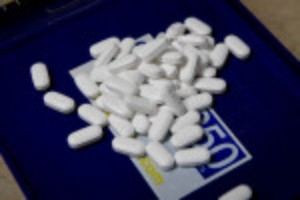 Picture of Pharmacy operators Walmart, Walgreens, Kroger begin opioid trial in New Mexico