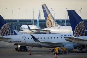 Picture of United Airlines lifts third-quarter revenue, profit forecast