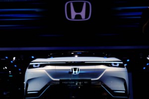 Picture of Honda to slash output by up to 40% at Japan plants due to supply snag