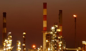 Picture of Oil supported by supply threats yet still set for weekly drop on demand fears