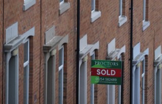 UK house price growth hits 19-year of 15.5% due to tax effect