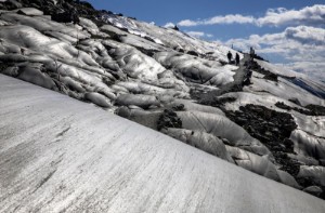 Picture of Swiss could hit CO2 target with $156 billion package - study