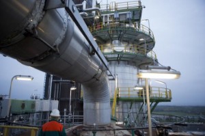 Picture of Crude Slumps on Demand Fears as Monetary Tightening Looms