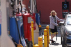 Picture of U.S. road travel fell 3.3% in July as gas prices remain high