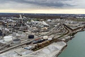 Picture of U.S. refiners eye Canadian oil once strategic reserve turns off taps