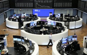 Ảnh của European shares slip as Russian mobilisation rachets up uncertainty ahead of Fed