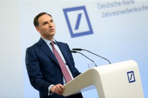 Ảnh của Deutsche Bank to approach 2023 "with caution", CFO says