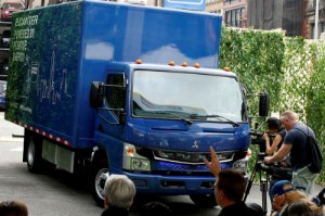 Ảnh của Daimler Truck begins producing Mercedes-Benz branded trucks in China
