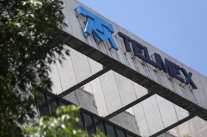 Picture of Mexico's Telmex presents new union offer with retiree bonuses