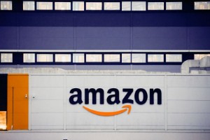 Picture of Amazon raises wages for warehouse workers - Insider