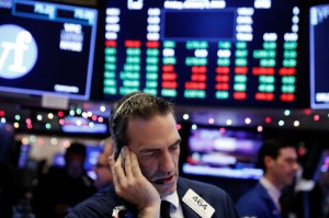 Ảnh của Dow đóng cửa giảm khi thị trường bị dẫn dắt bởi đà giảm của Apple