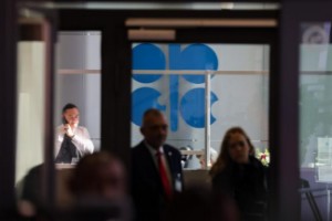 Picture of OPEC+ Tries to Keep Oil Above $90 With Large Production Cut