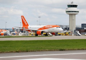 Picture of easyJet says demand holding up for this winter, next summer