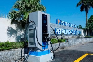 Ảnh của Hệ thống Petrolimex toàn quốc khai trương dịch vụ sạc xe điện