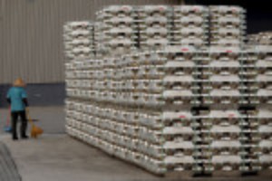 Ảnh của Exclusive-Glencore delivers Russian-origin aluminium into LME system -sources