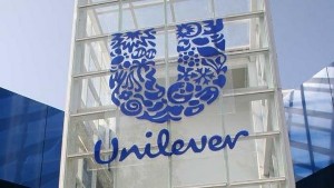Ảnh của Unilever thu hồi dầu gội nghi chứa chất gây ung thư ở Mỹ