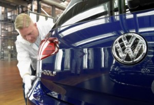Ảnh của CK Châu Âu giảm điểm; Volkswagen giảm sau khi báo cáo thu nhập