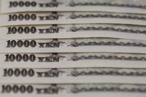 Ảnh của Japan likely spent record amount in October to prop up yen