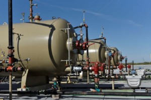 Ảnh của API: Tồn trữ dầu của Mỹ giảm hơn kì vọng 6,5 triệu thùng, giá dầu tăng không đáng kể