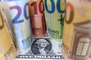 Picture of Euro loses ground after reports Russian missile hit Poland