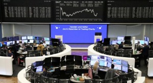 Picture of European shares slip on recession fears, China optimism limits losses