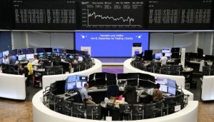 Picture of European shares fall for third day on renewed global recession fears