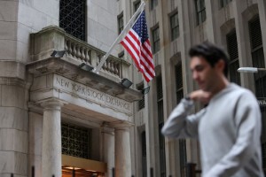 Picture of S&P 500 slumps as Fed fears keep tech in firing line