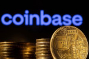 Picture of Coinbase CEO expects revenue to plunge over 50% - Bloomberg News