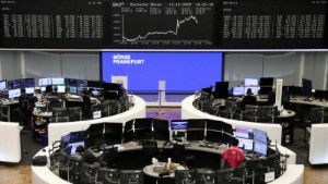 Picture of European shares fall on growth worries ahead of Fed rate decision