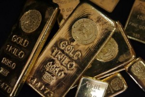 Picture of Gold spooked by hawkish Fed outlook despite smaller rate hike