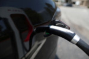Picture of California approves $2.9 billion investment to double car chargers in state