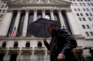 Picture of U.S. stocks lower at close of trade; Dow Jones Industrial Average down 2.25%