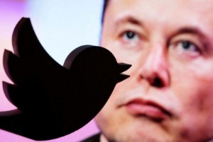 Picture of Elon Musk plans to restrict policy polls to Twitter Blue users