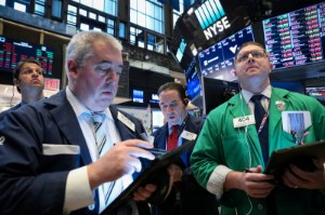 Ảnh của Dow ngừng giảm khi cổ phiếu ngành công nghệ phục hồi