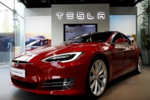 Picture of Tesla files to expand trademark to 'not for land vehicles'