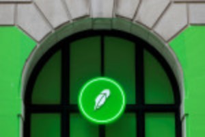 Picture of U.S. DOJ in process of seizing Robinhood shares tied to Bankman-Fried