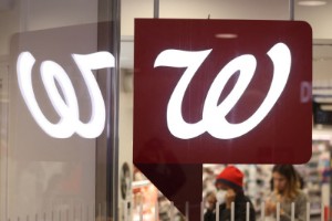 Picture of Walgreens posts loss on $6.5 billion opioid litigation charge