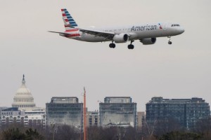 Picture of American Airlines forecasts higher fourth-quarter profit on strong demand