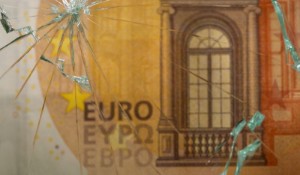 Picture of Euro hits 7-month high, European shares briefly drop after U.S. CPI