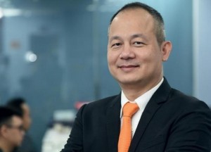 Ảnh của Chủ tịch Nguyễn Hồ Hưng bán 14 triệu cổ phiếu APG trong nhịp sóng hồi