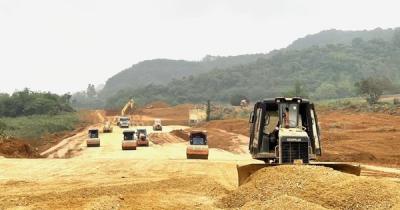 Cao tốc PPP ‘rùa bò’ vì PMU ‘dán mắt’ vào dự án công?