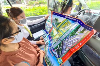 Chào bán đất nền Thảo Điền giá rẻ rồi đưa khách đến Bình Dương