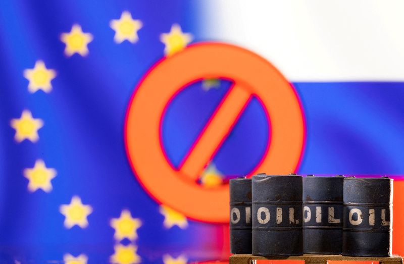 EU considers more funds for eastern states in bid for deal on Russia oil ban